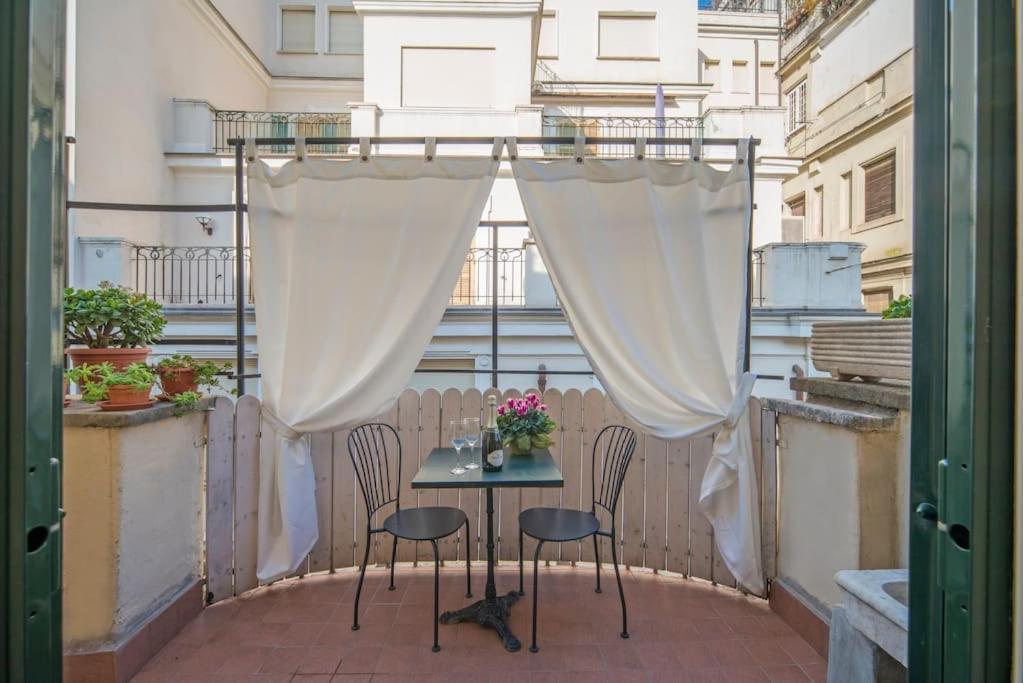 Appartamento Trevi Domus Avignonesi Roma Esterno foto