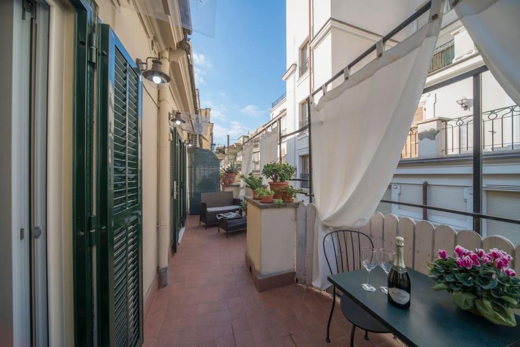 Appartamento Trevi Domus Avignonesi Roma Esterno foto