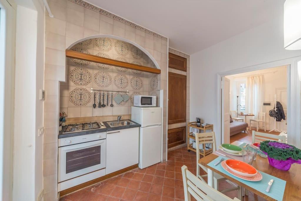 Appartamento Trevi Domus Avignonesi Roma Esterno foto