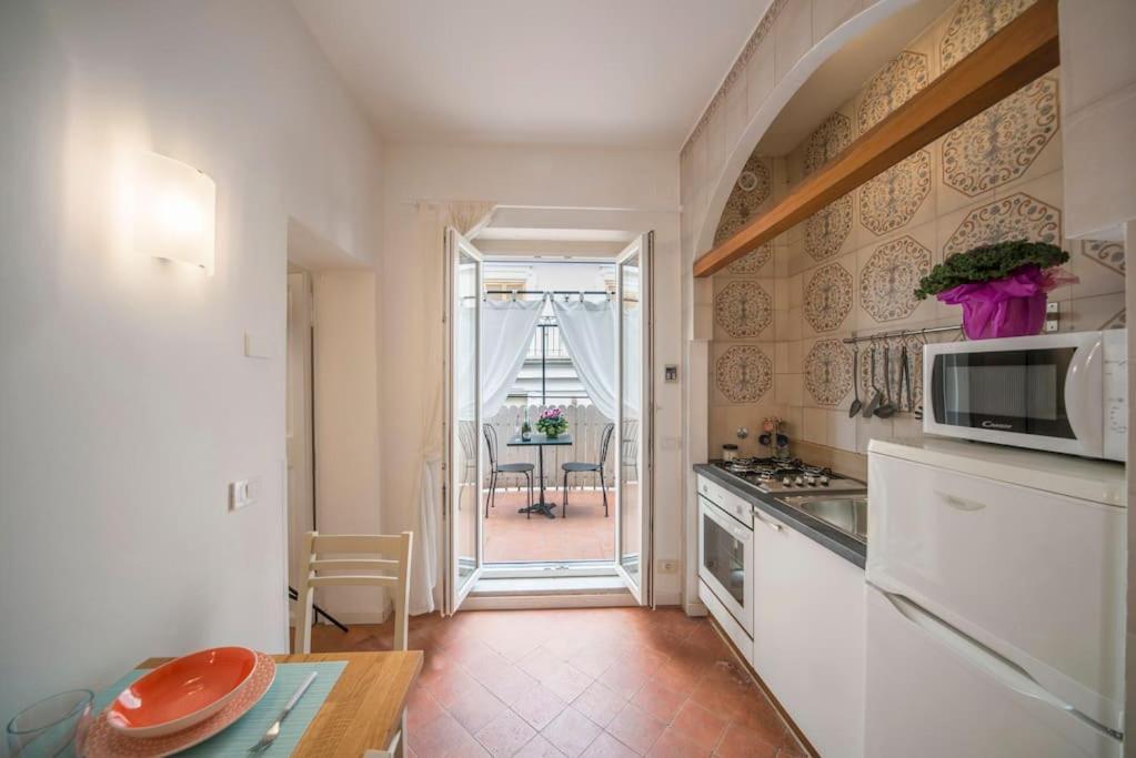 Appartamento Trevi Domus Avignonesi Roma Esterno foto