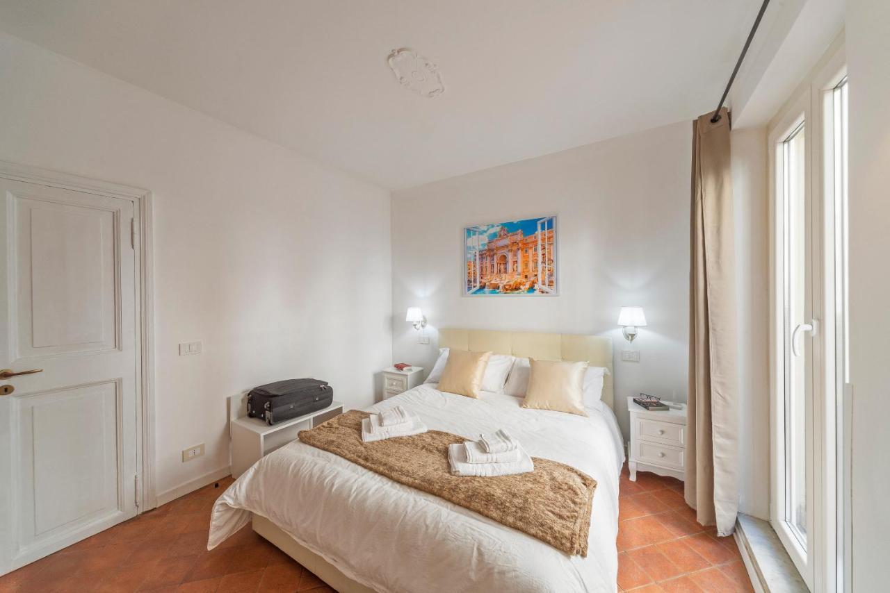 Appartamento Trevi Domus Avignonesi Roma Esterno foto